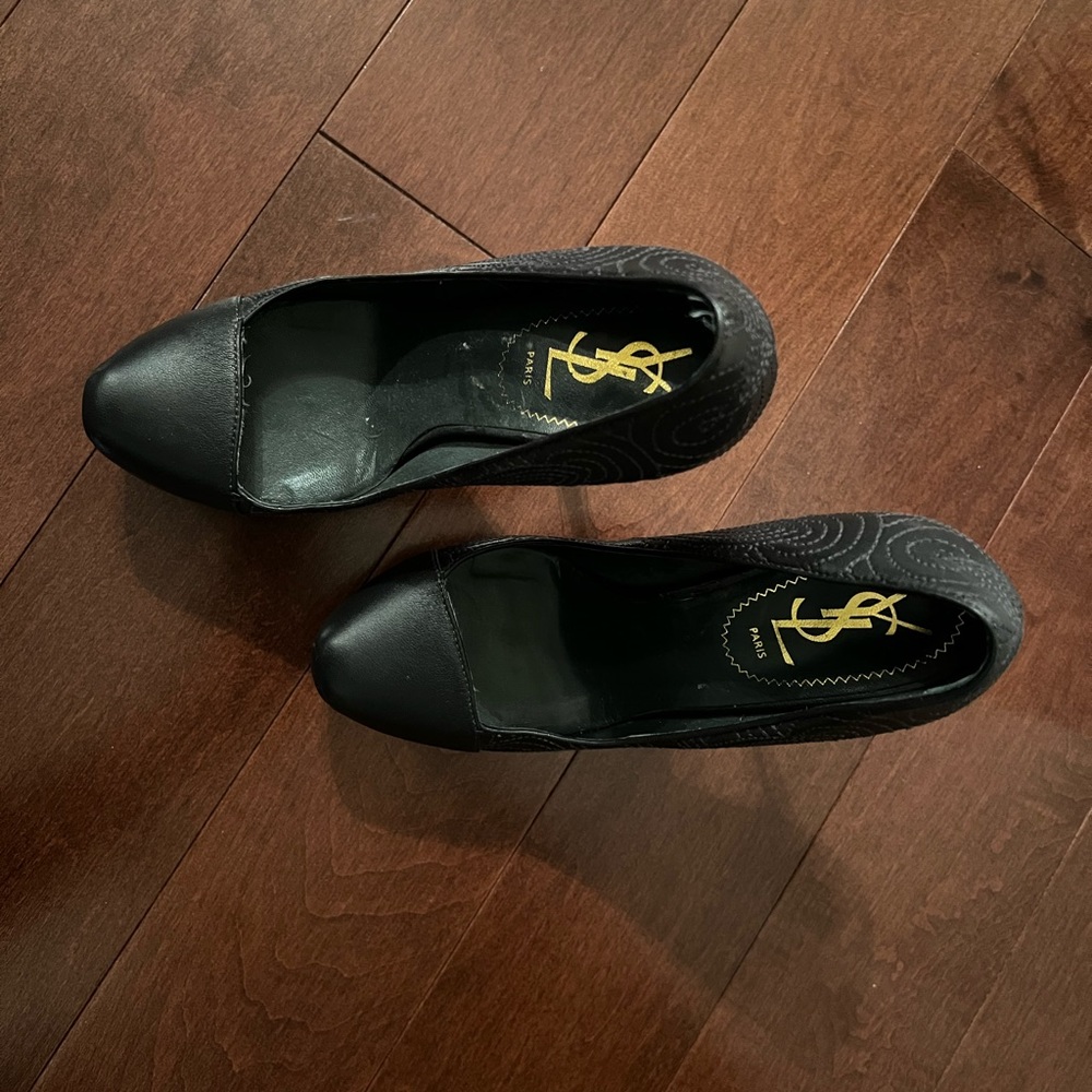 Stunning YSL Tribute pumps, limited edition style in grey leather w/ embroidery - Picture 7 of 11